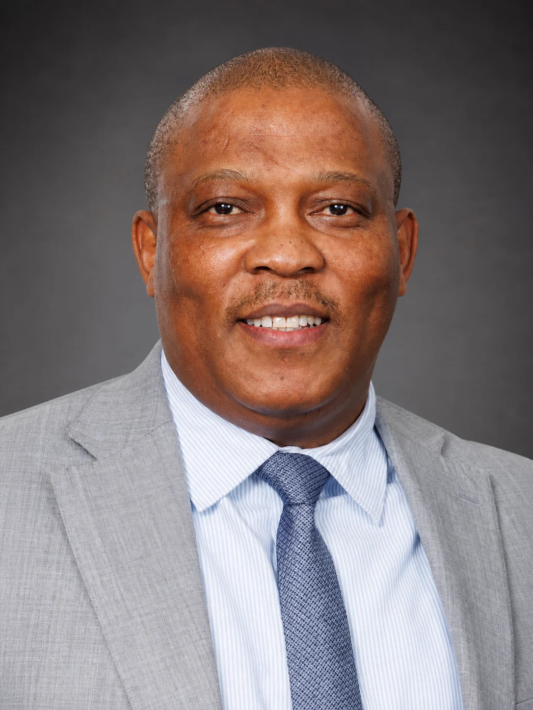 Portrait of Advocate Sandile Khumalo SC